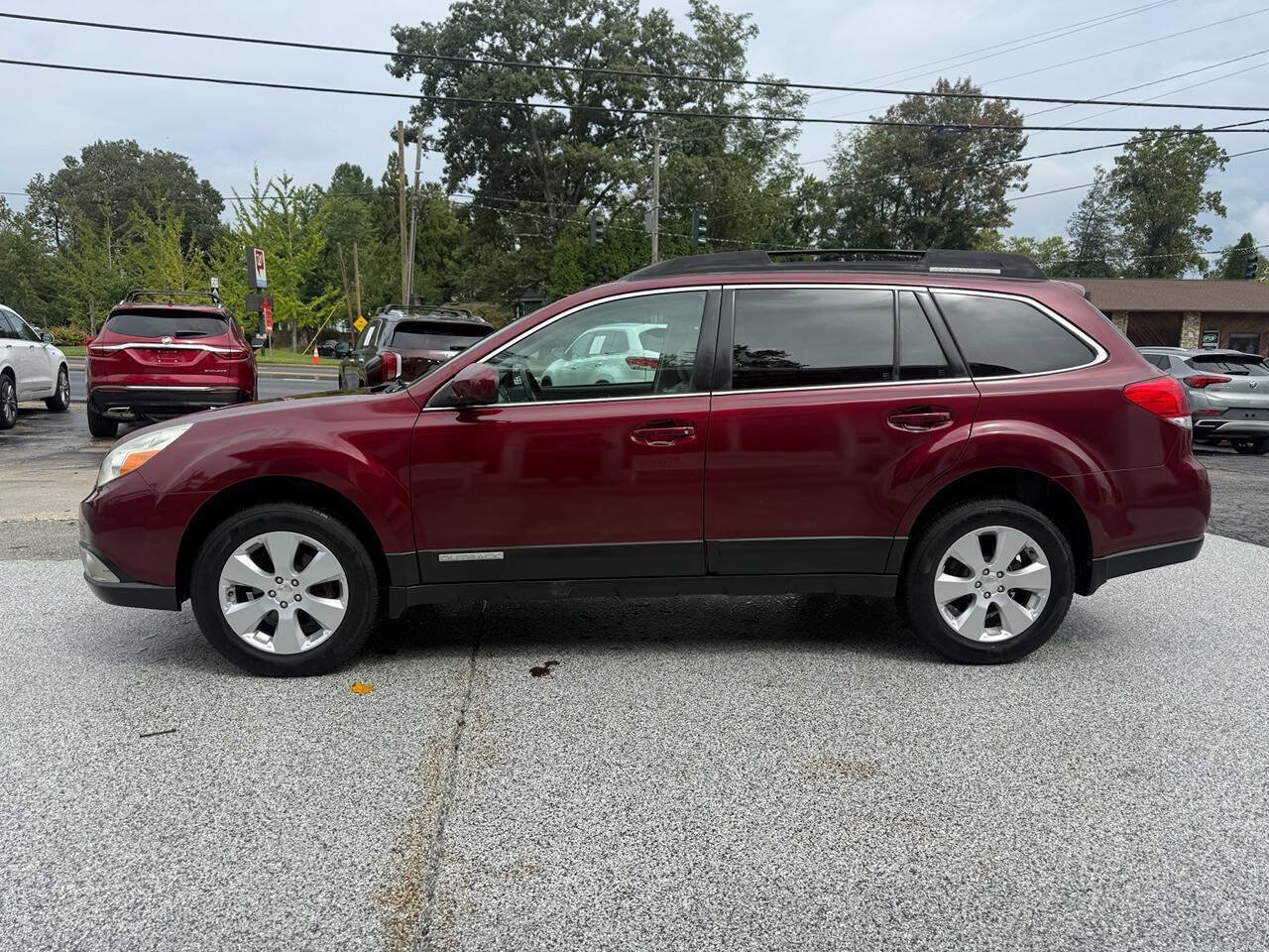 Used 2011 Subaru Outback 2.5i Premium AWD/4WD image 13