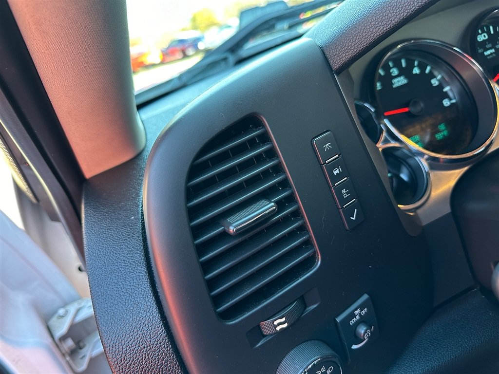 Used 2012 Chevrolet Silverado 1500 LT RWD image 25