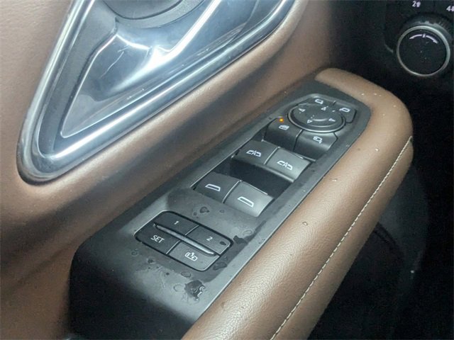 Used 2021 Chevrolet Tahoe High Country w/ Premium Package image 28