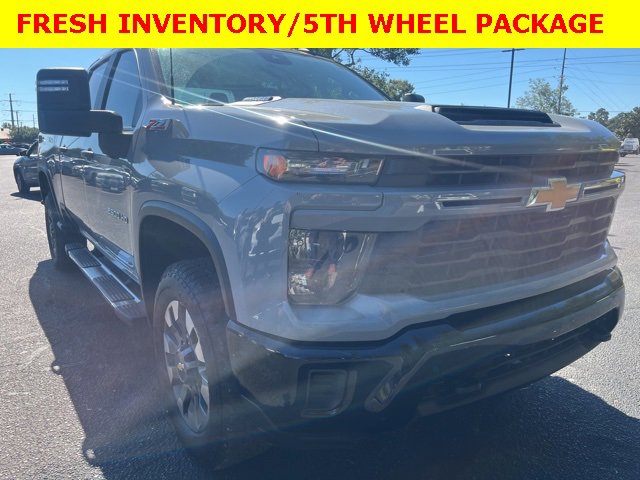 Used 2024 Chevrolet Silverado 2500 Custom w/ Custom Value Package