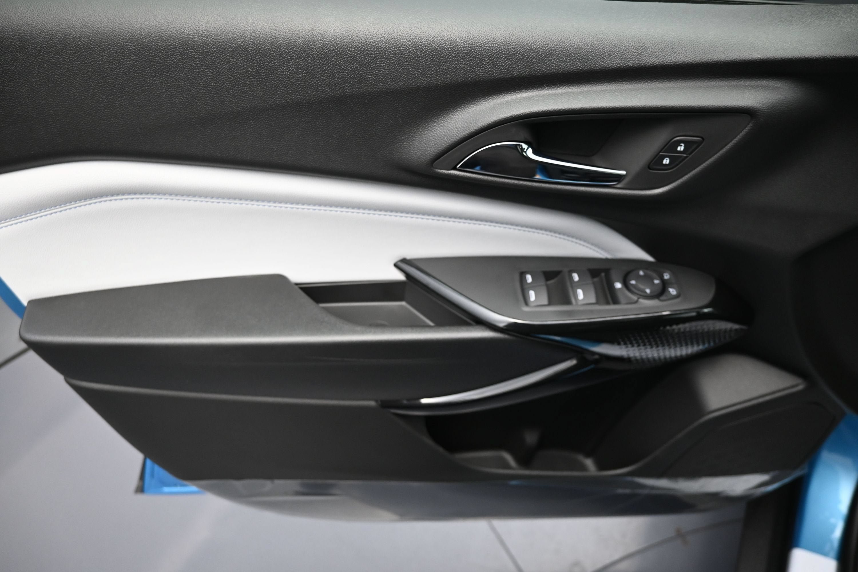 New 2026 Chevrolet Trax LT w/ Sunroof Package FWD image 26