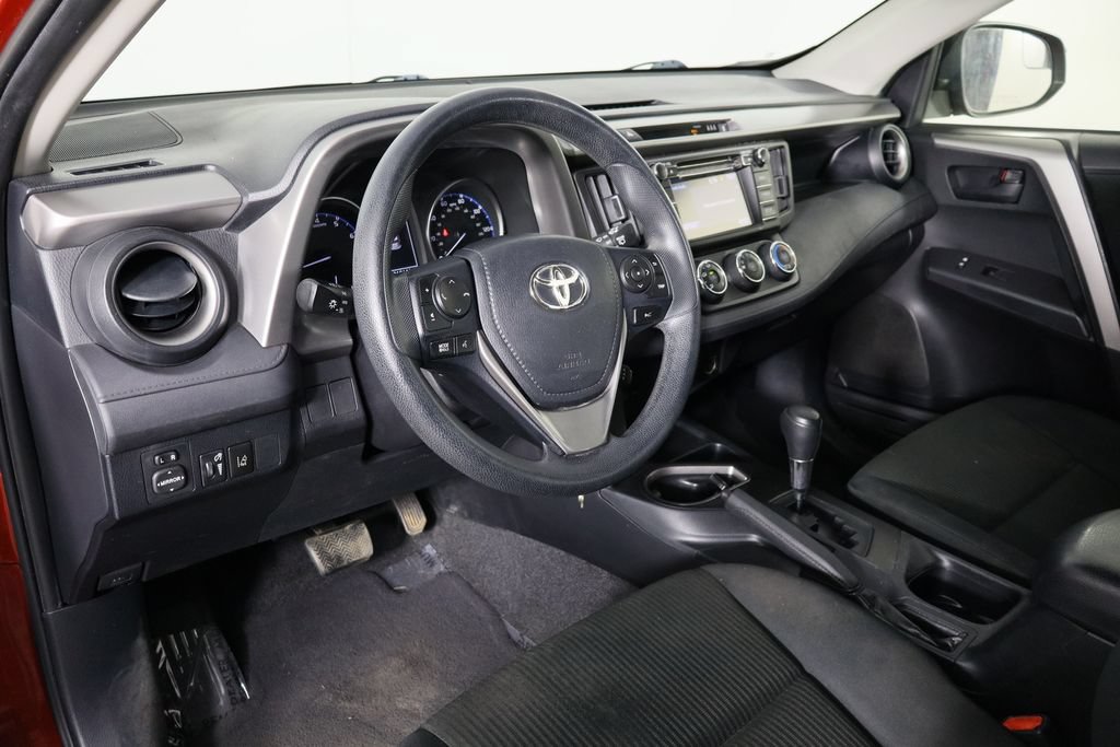 Used 2017 Toyota RAV4 LE FWD image 24
