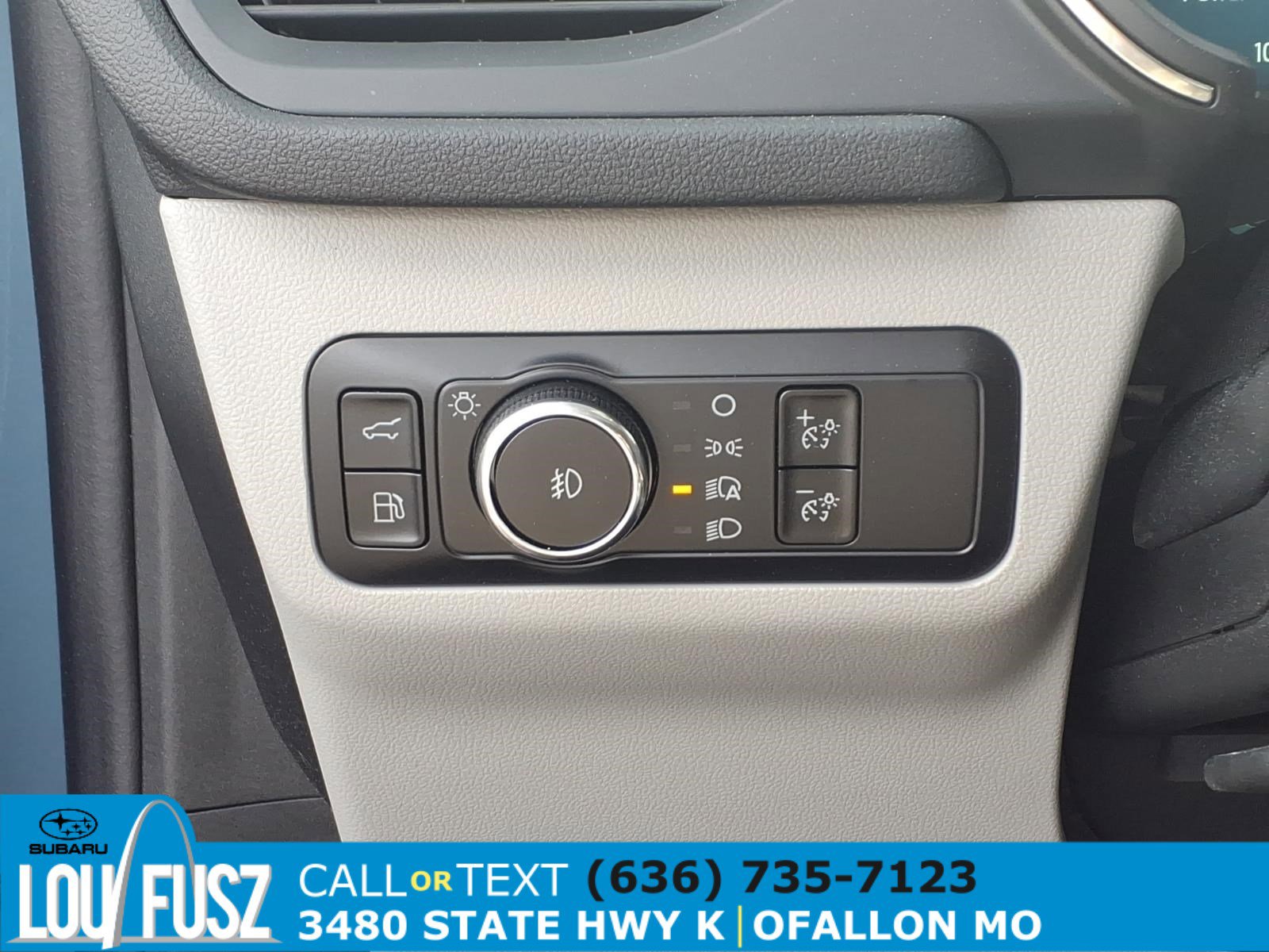 Used 2025 Ford Escape Platinum w/ Class II Trailer Tow Package image 21