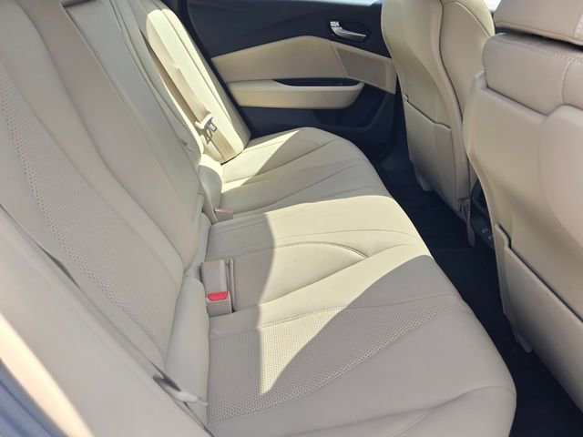 Certified 2025 Acura TLX w/ Technology Package image 15