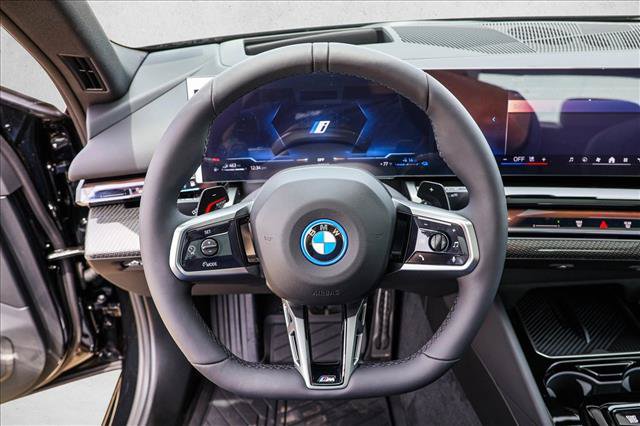 New 2027 BMW 550e xDrive AWD/4WD image 13