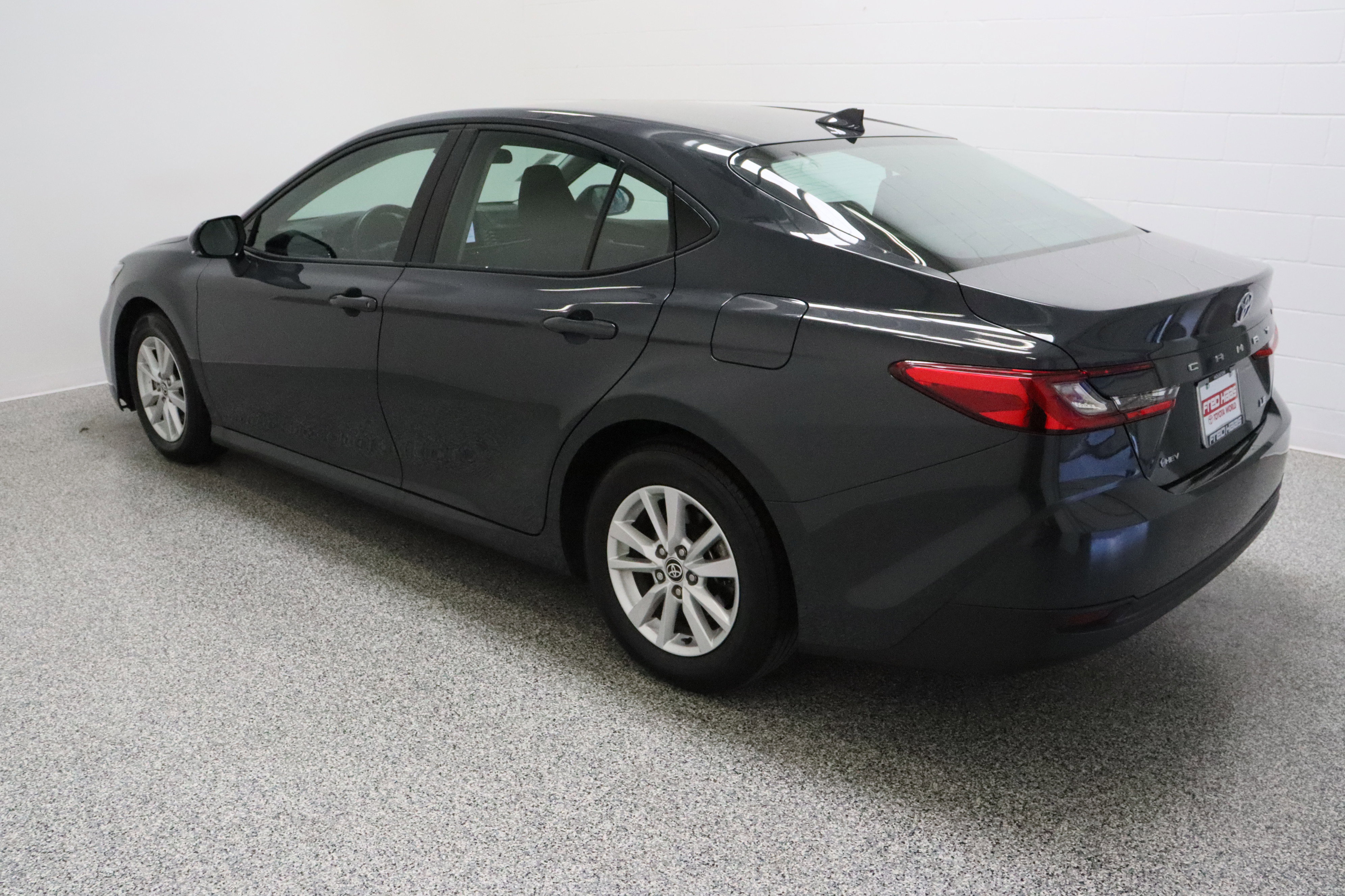 Used 2025 Toyota Camry LE FWD image 9