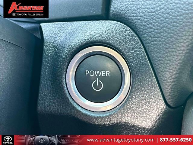 Used 2023 Toyota RAV4 SE w/ Weather & Moonroof Package image 33