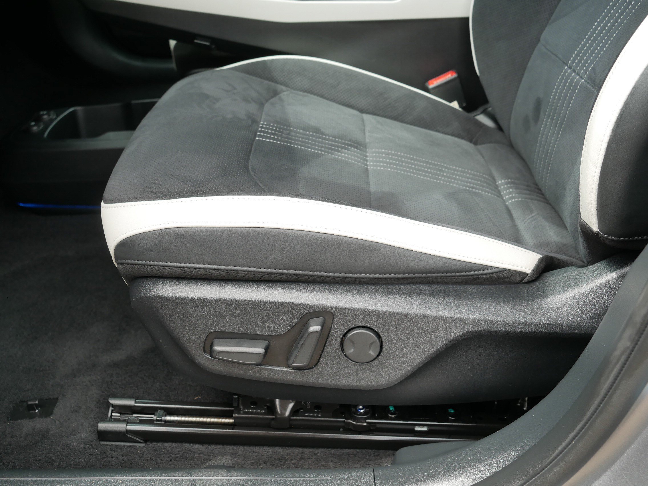 Certified 2023 Kia EV6 GT-Line w/ GT-Line Suede Seat Package AWD/4WD image 20