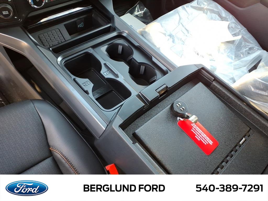 New 2026 Ford F550 4x4 Crew Cab image 17