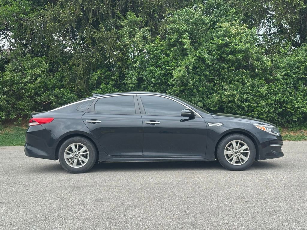 Used 2018 Kia Optima LX w/ Convenience Package FWD image 3