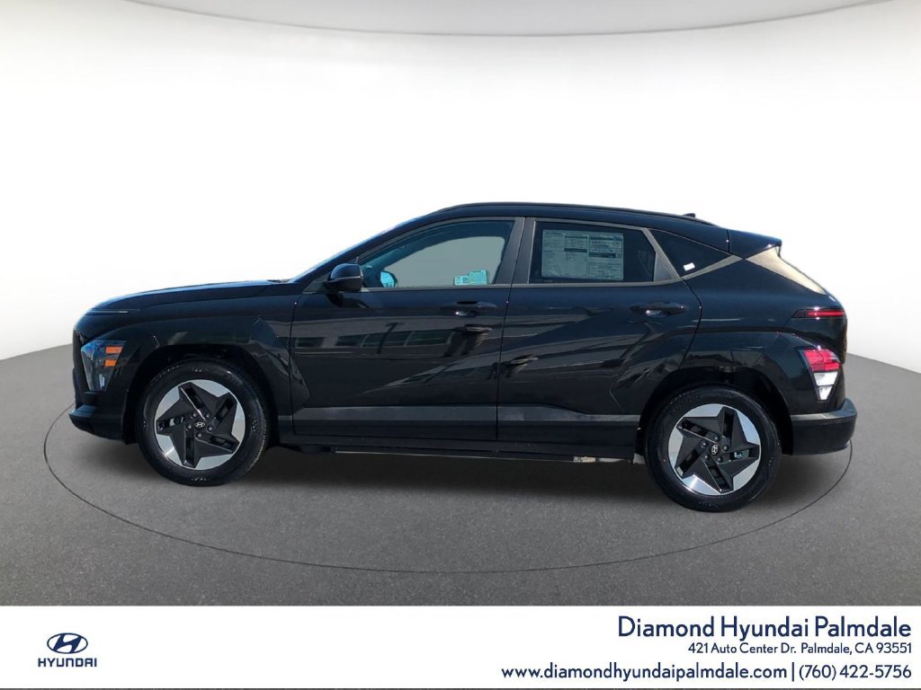Used 2025 Hyundai Kona SEL FWD image 4