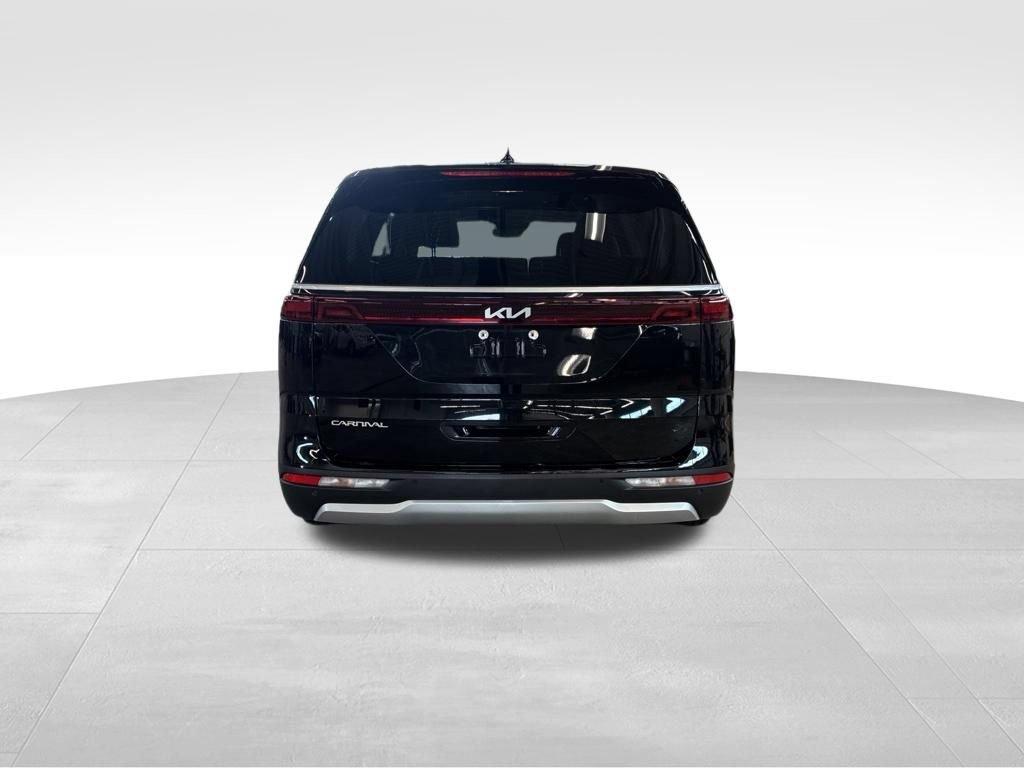 Certified 2024 Kia Carnival LX FWD image 6