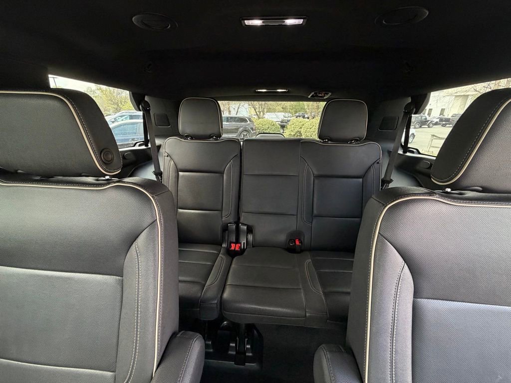 Used 2023 Chevrolet Tahoe Premier AWD/4WD image 29