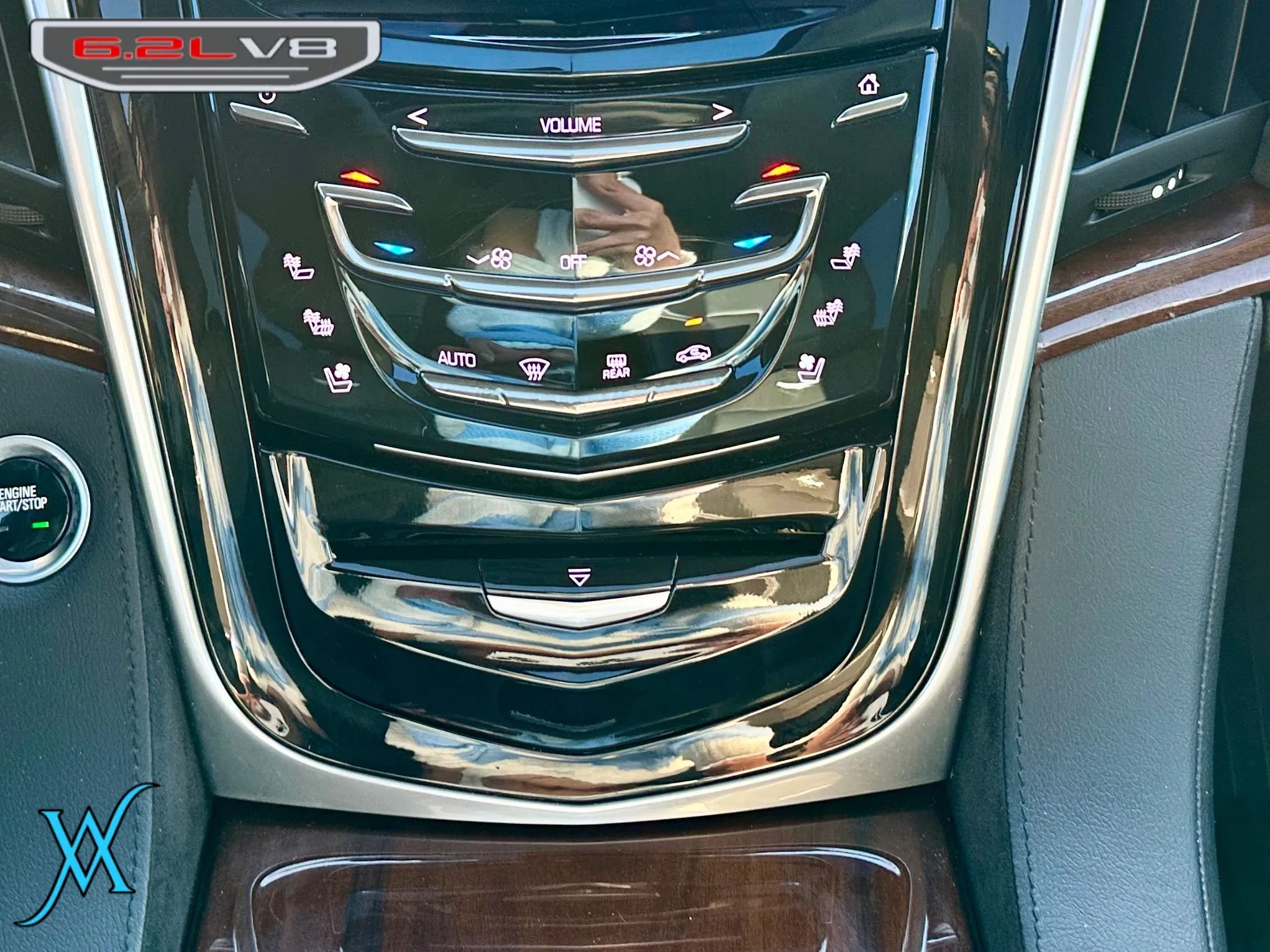 Used 2020 Cadillac Escalade Luxury AWD/4WD image 33