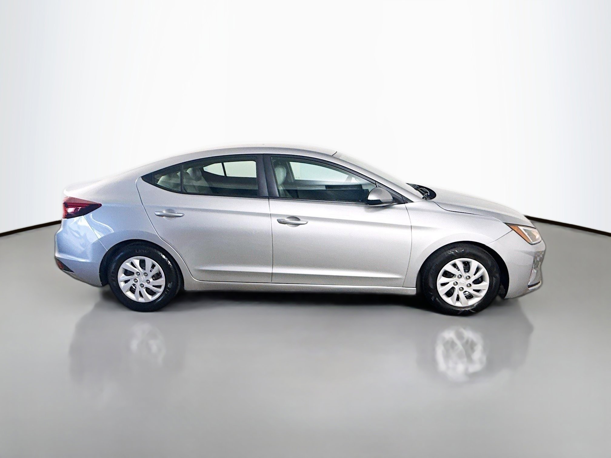 Used 2020 Hyundai Elantra SE w/ Cargo Package (C1) image 11