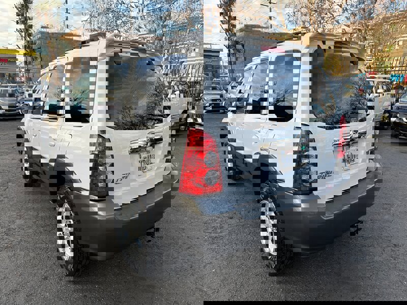 Used 2005 MAZDA Tribute s w/ Package 3 image 7