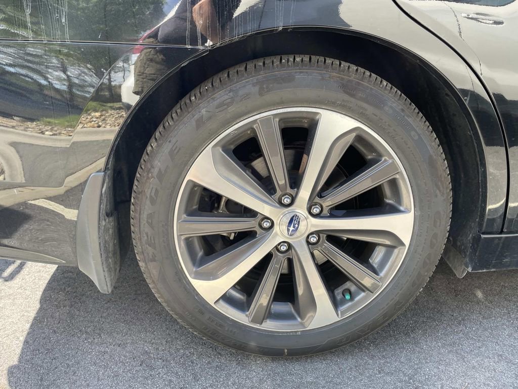 Used 2017 Subaru Legacy 2.5i Limited image 5