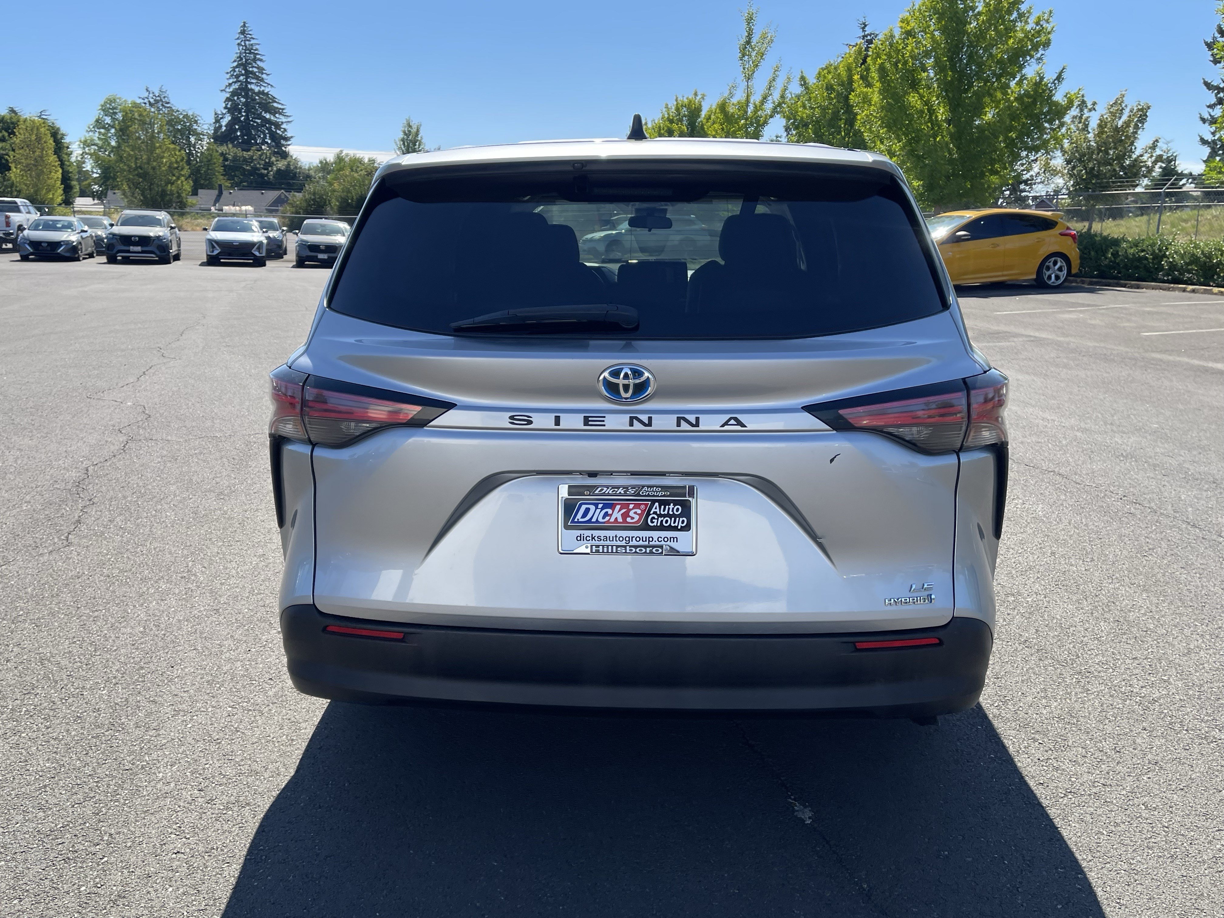Used 2022 Toyota Sienna LE FWD image 4