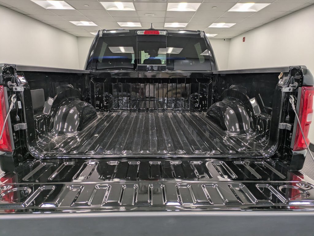 Used 2025 RAM 1500 Big Horn AWD/4WD image 27