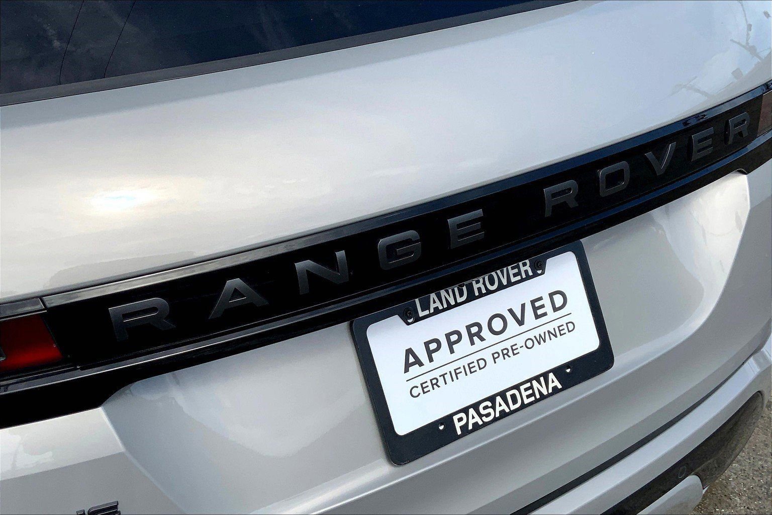 Used 2024 Land Rover Range Rover Evoque Dynamic SE image 33