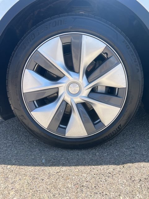 Used 2023 Tesla Model Y Long Range AWD/4WD image 29