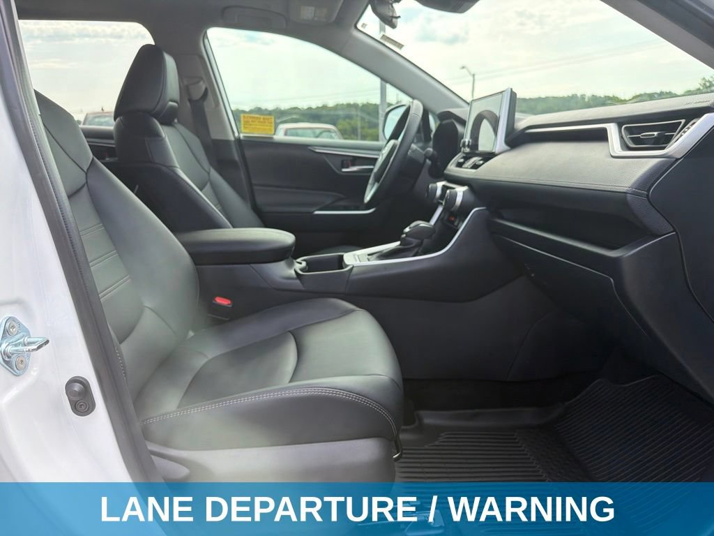 Used 2025 Toyota RAV4 XLE Premium w/ Weather Package AWD/4WD image 16
