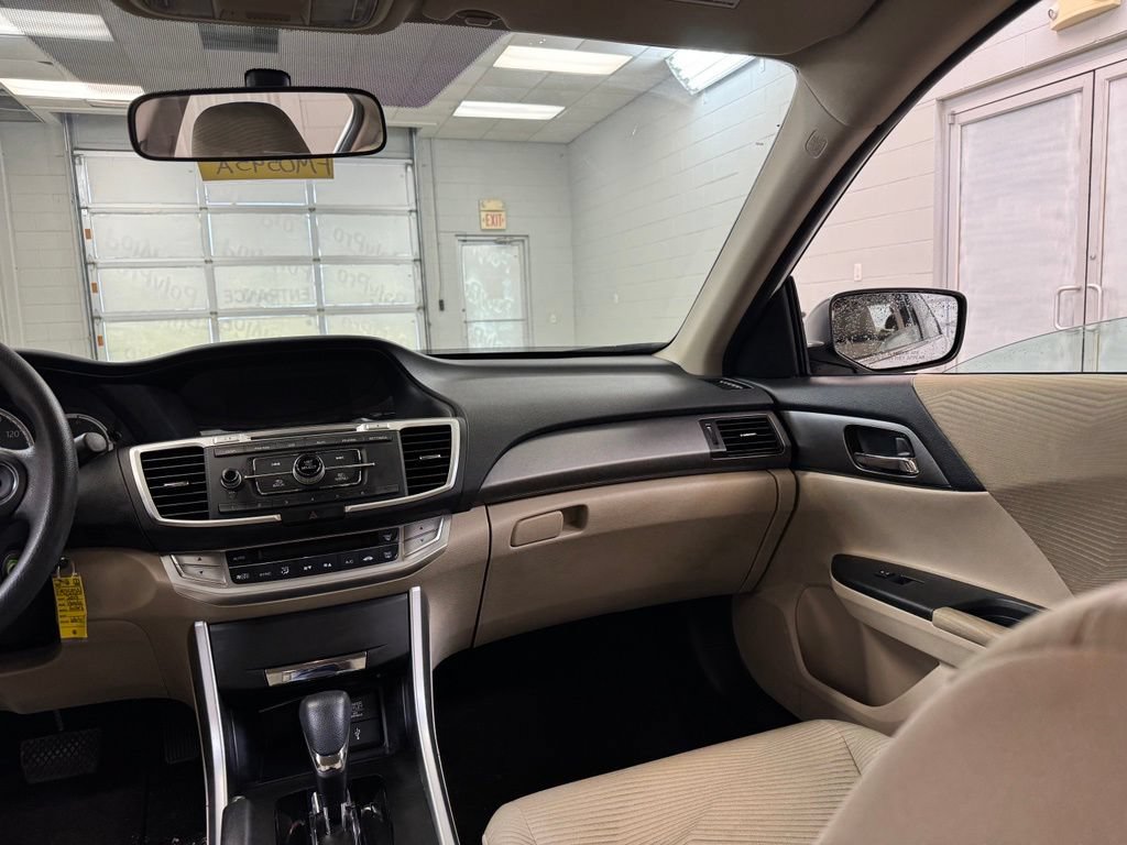 Used 2014 Honda Accord LX image 22