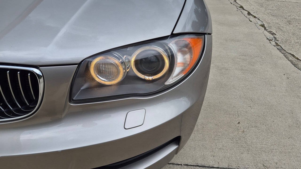 Used 2010 BMW 135i Convertible RWD image 12