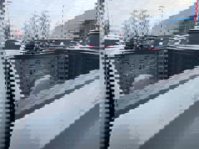 Used 2023 Chevrolet Silverado 1500 LT image 19