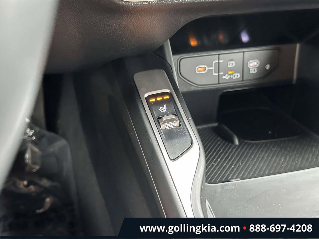 Certified 2025 Kia Sorento S AWD/4WD image 28