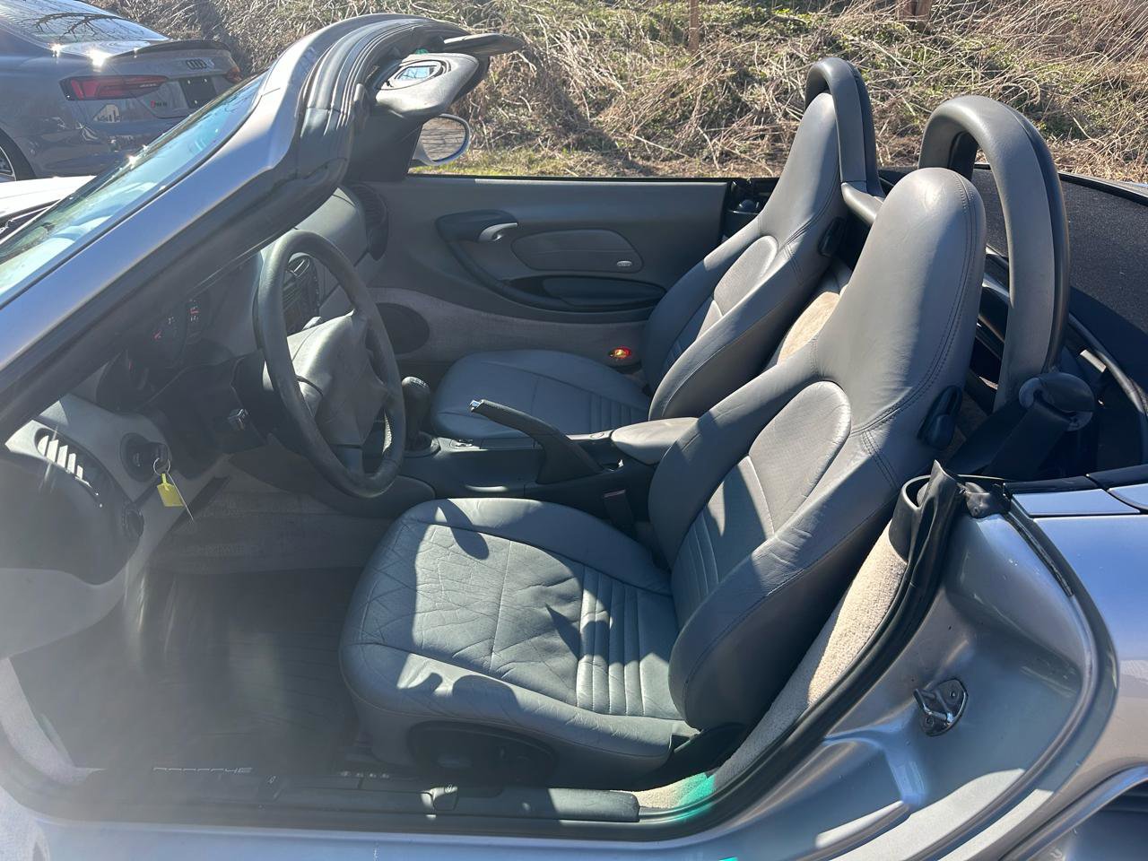 Used 2000 Porsche Boxster RWD image 12