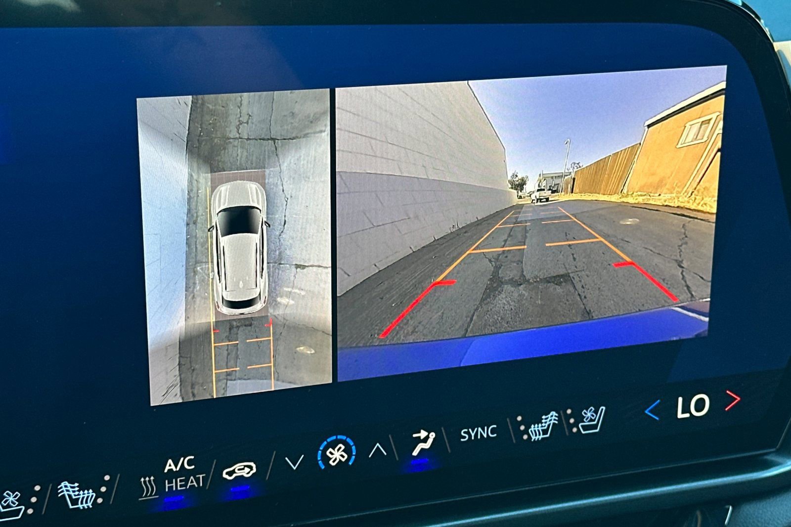 New 2025 Chevrolet Equinox EV RS w/ Active Safety Package 3 AWD/4WD image 20