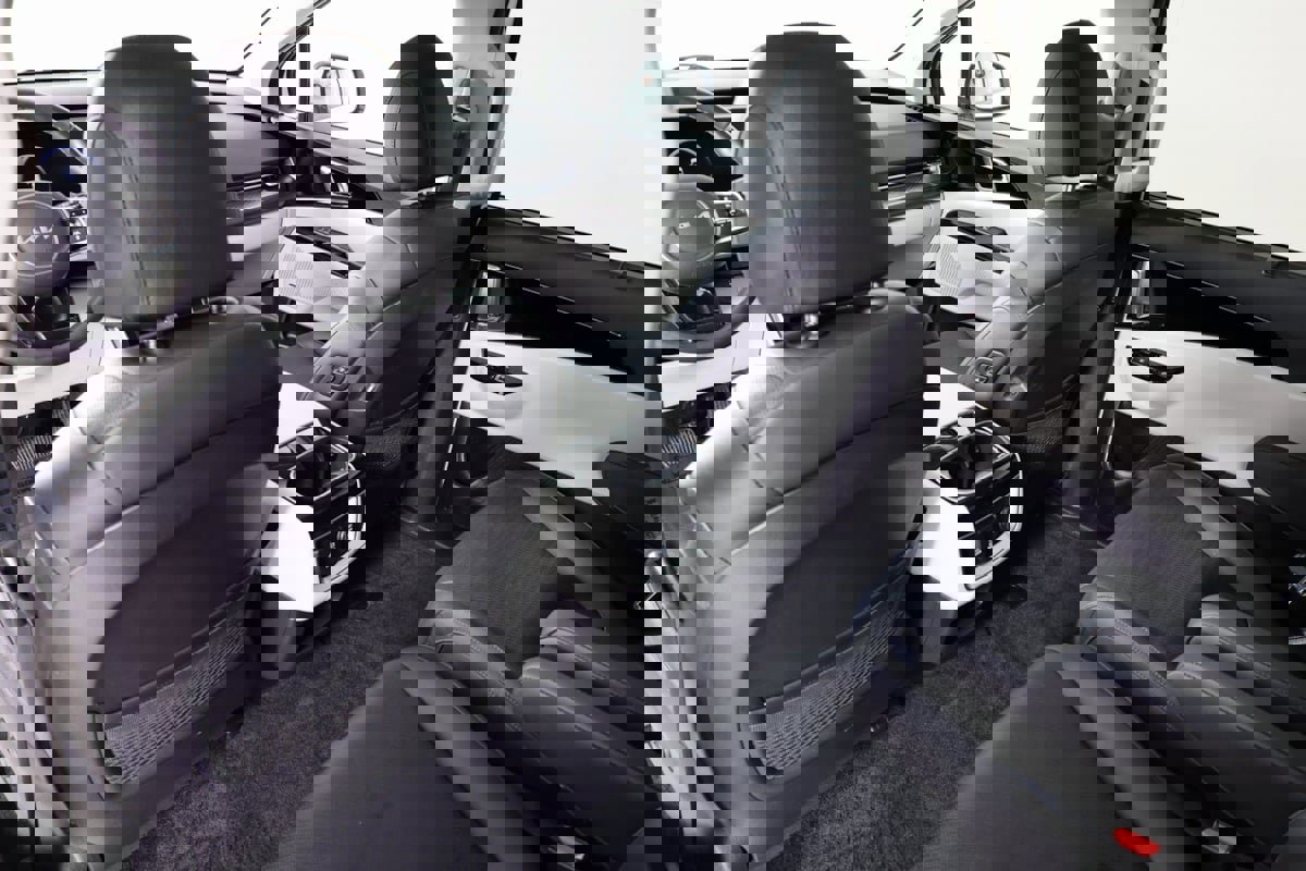 Used 2024 Kia Carnival SX Prestige image 51