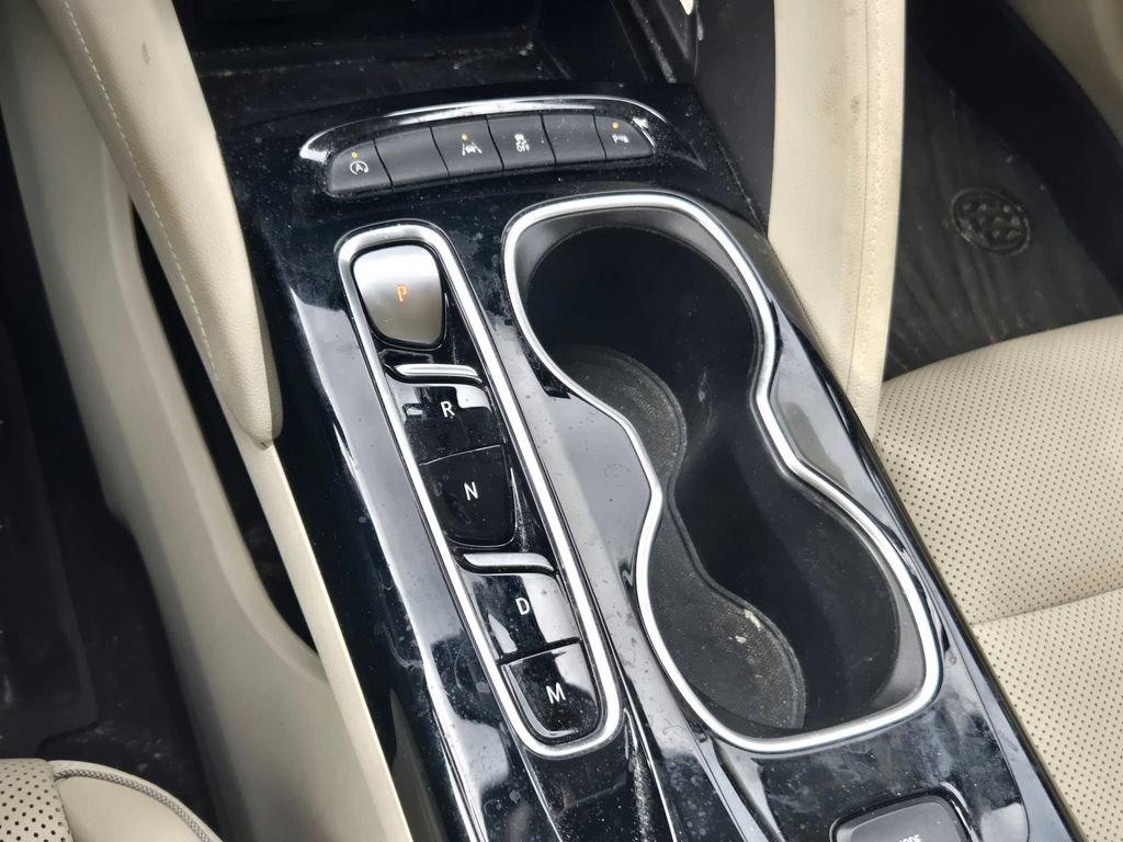 Used 2021 Buick Envision Essence w/ Technology Package I image 26