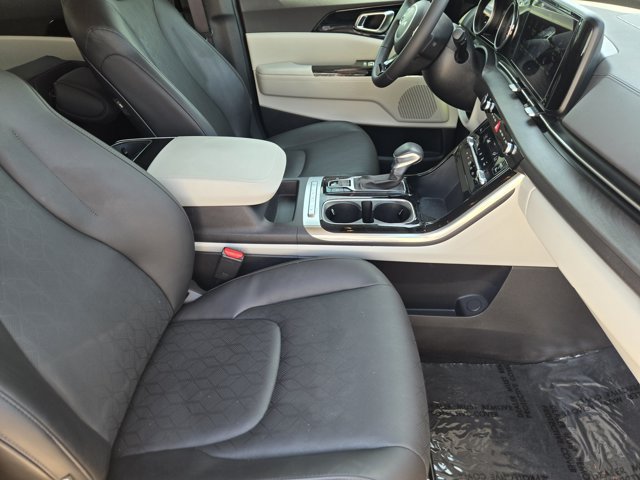 Certified 2024 Kia Carnival EX FWD image 13