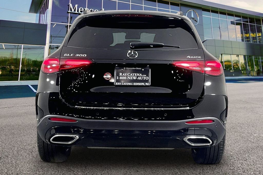 Used 2026 Mercedes-Benz GLC 300 4MATIC image 4