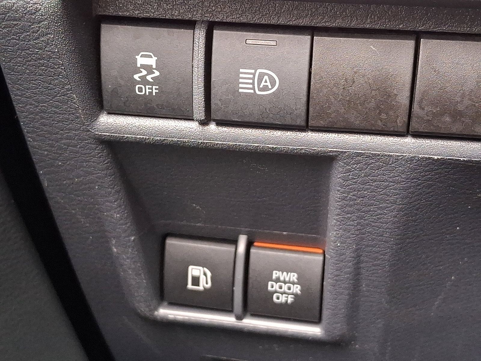 Used 2023 Toyota Sienna XLE AWD/4WD image 31