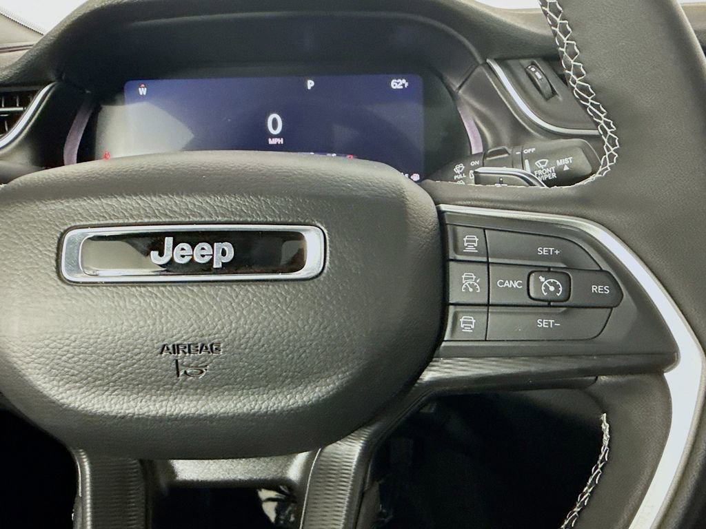 New 2025 Jeep Grand Cherokee Altitude image 29