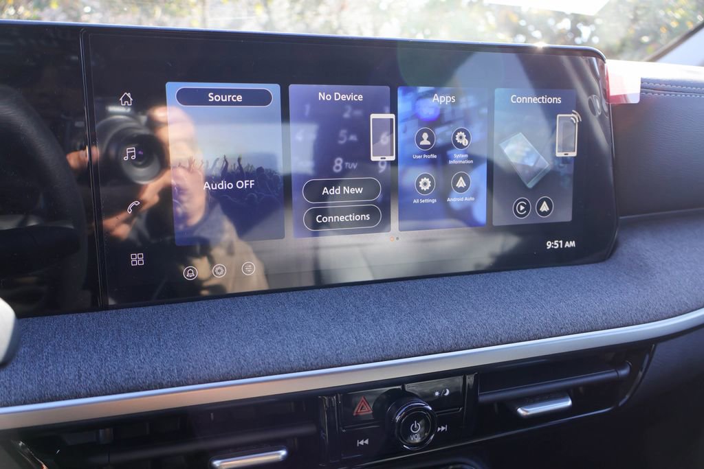 New 2026 Nissan Kicks SV image 3