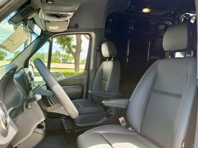 New 2025 Mercedes-Benz Sprinter 2500 image 7