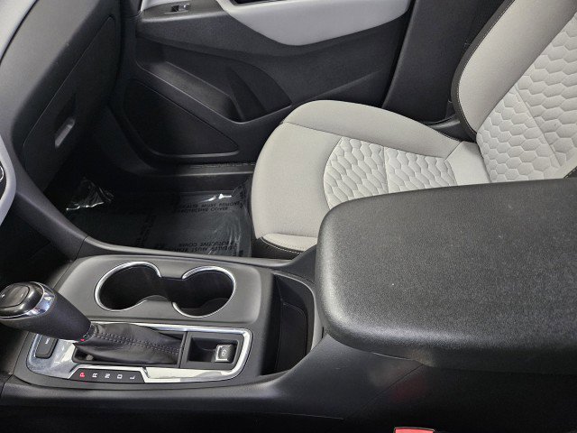 Used 2021 Chevrolet Equinox LS AWD/4WD image 25