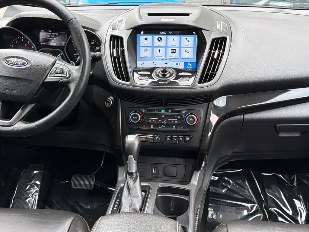 Used 2018 Ford Escape Titanium w/ Ford Safe & Smart Package AWD/4WD image 18