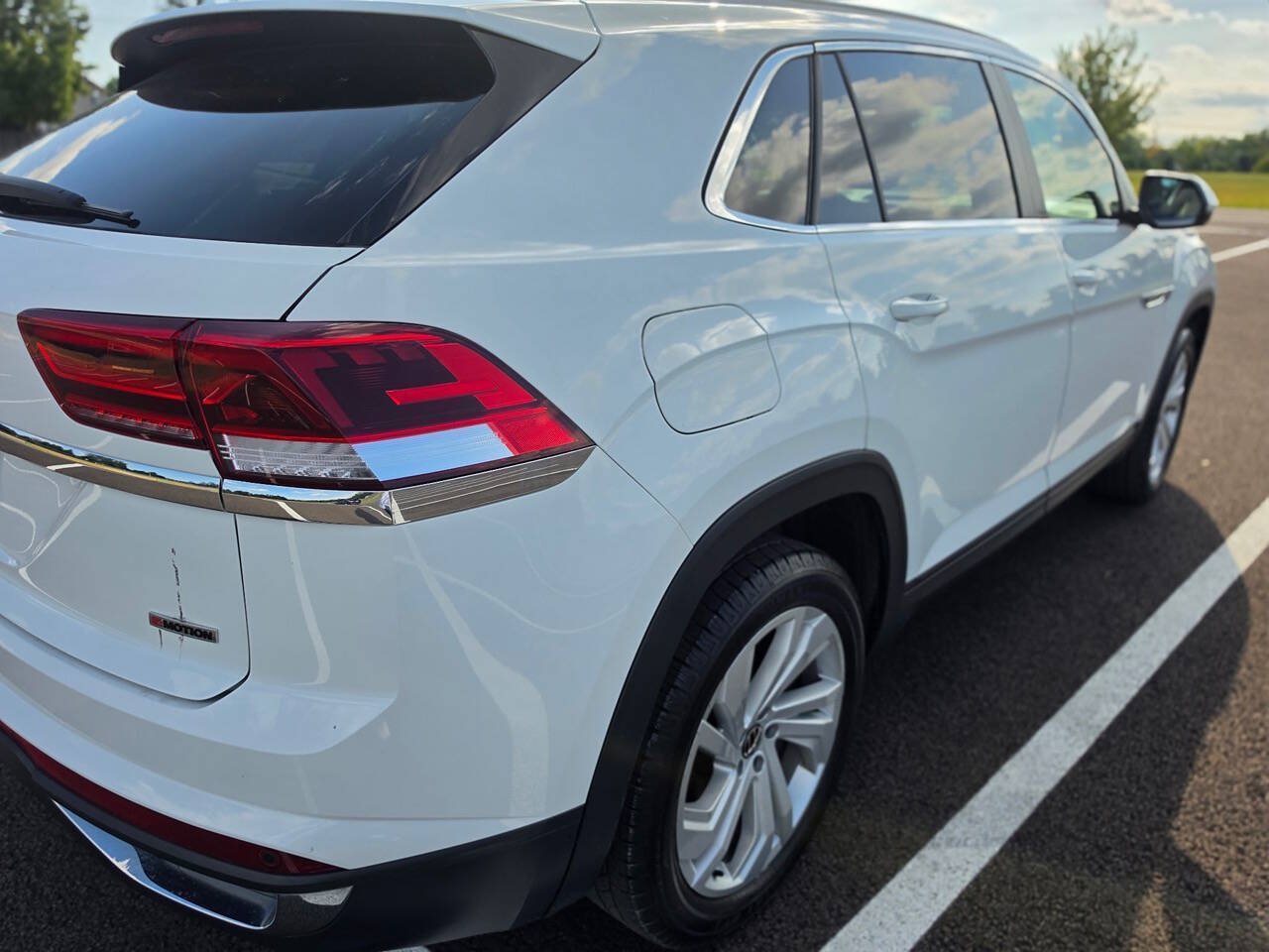 Used 2021 Volkswagen Atlas Cross Sport SEL AWD/4WD image 5