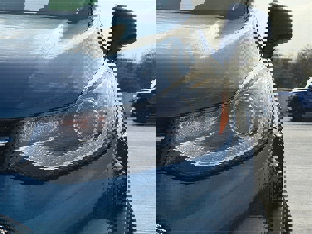 Used 2019 Chevrolet Trax LT w/ LT Convenience Package image 3