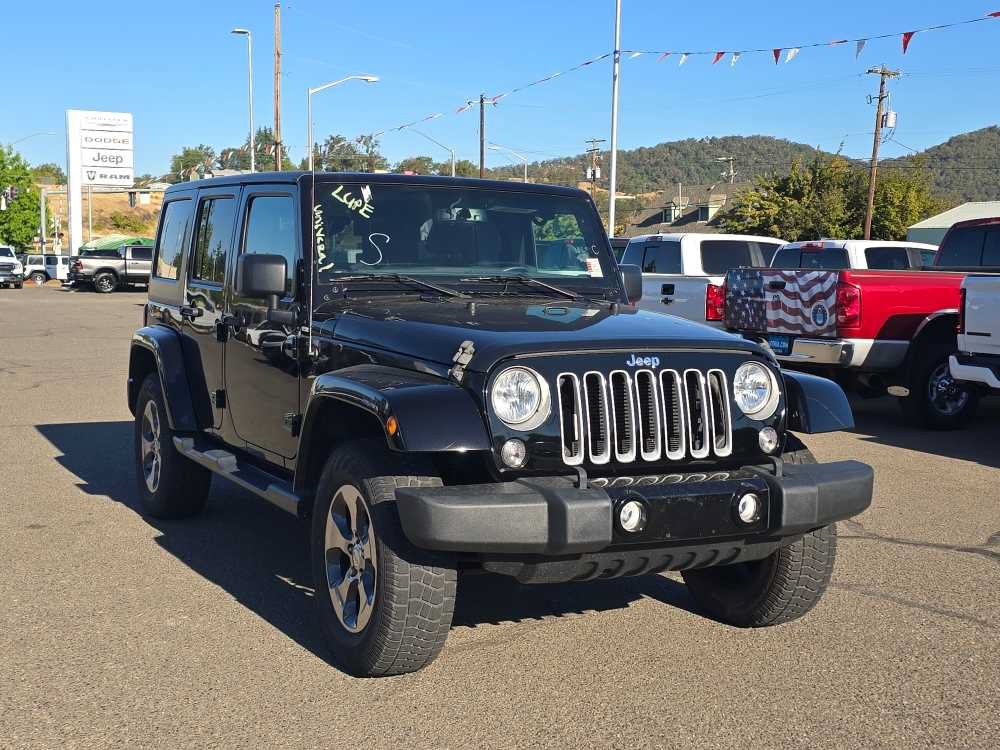 Used 2018 Jeep Wrangler Unlimited Sahara AWD/4WD image 4
