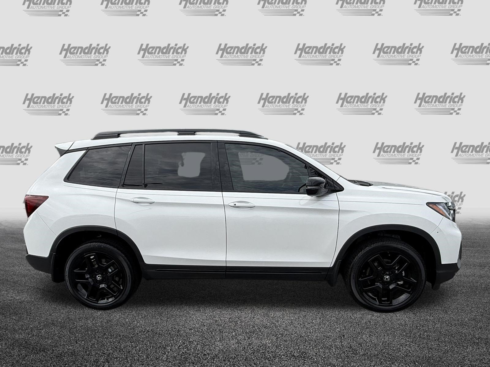 Certified 2024 Honda Passport Black Edition image 11