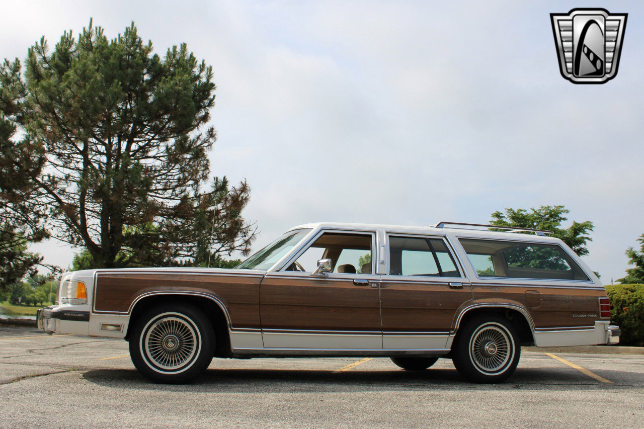 Used 1989 Mercury Grand Marquis Colony Park GS image 2