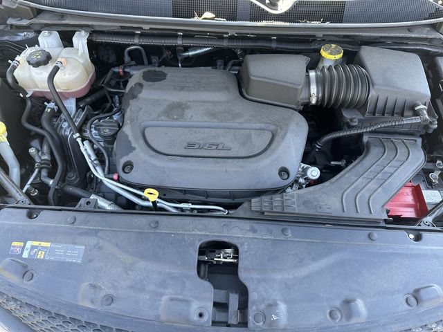 Used 2023 Chrysler Voyager LX FWD image 19