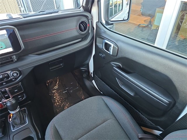 Used 2024 Jeep Wrangler Unlimited Rubicon image 14