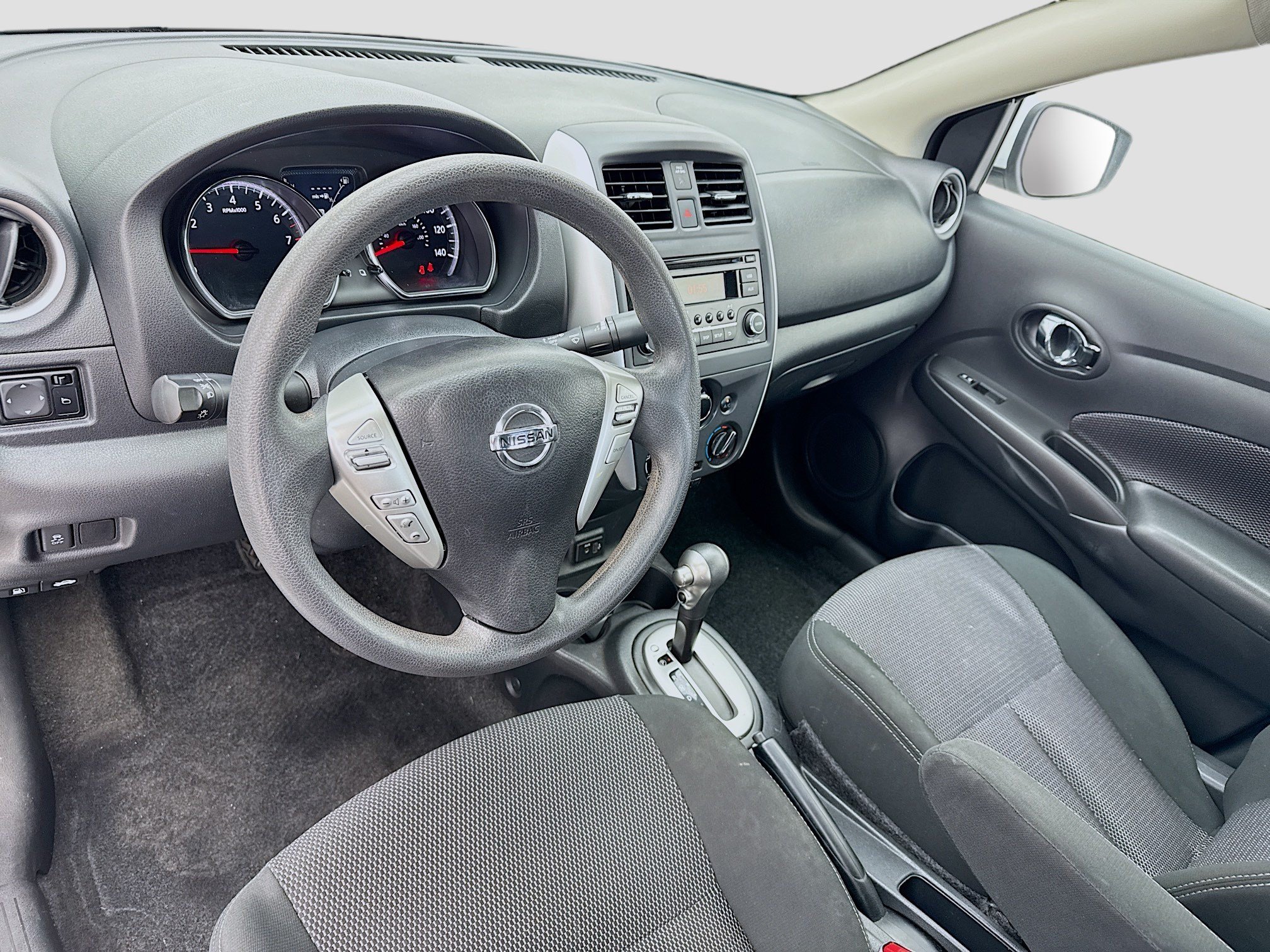 Used 2018 Nissan Versa SV FWD image 7